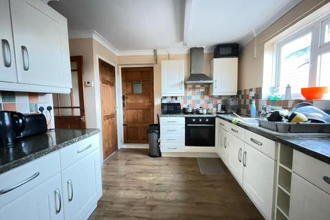 3 bedroom semi-detached house for sale, Ollard Avenue, Wisbech