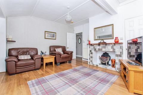 2 bedroom detached bungalow for sale, Elmside, Emneth, Wisbech