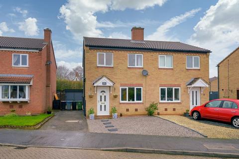 3 bedroom semi-detached house for sale - Manchester Way, Grantham NG31