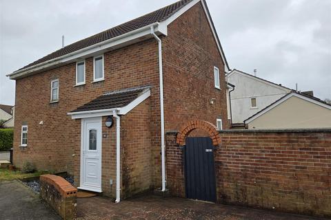 1 bedroom semi-detached house to rent, St. Erme