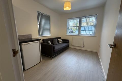 1 bedroom apartment to rent, Linnet Mansion, 2a Linnet Lane, Liverpool