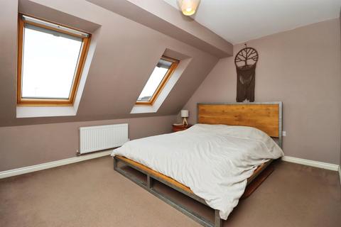 undefined, Siskin Close, Corby