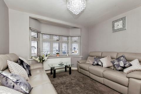 4 bedroom semi-detached house for sale, Whitby Road, Slough