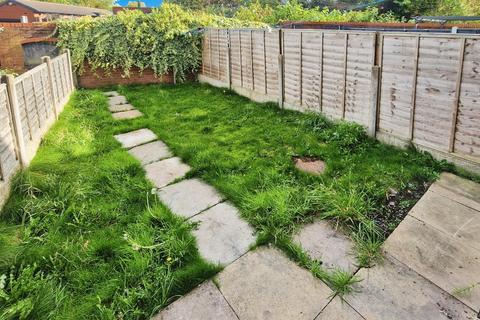 2 bedroom semi-detached house for sale, Bowling Green Road, Dudley