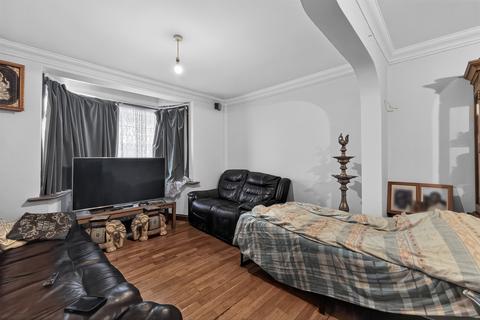 4 bedroom end of terrace house for sale, George Road, New Malden