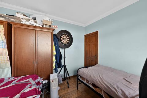 4 bedroom end of terrace house for sale, George Road, New Malden