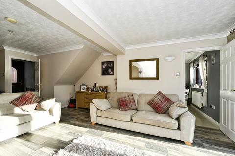 4 bedroom detached house for sale, Boundary Close, Swindon