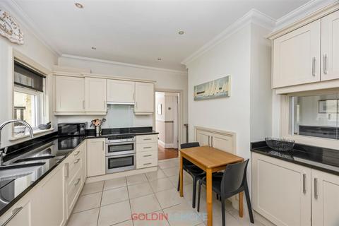 3 bedroom house for sale, Glendor Road, Hove