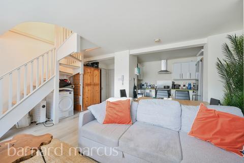 1 bedroom ground floor flat for sale, West Hill, London