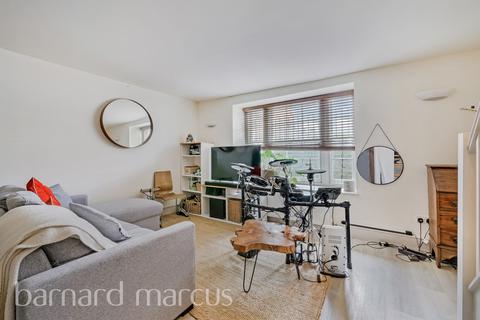 1 bedroom ground floor flat for sale, West Hill, London