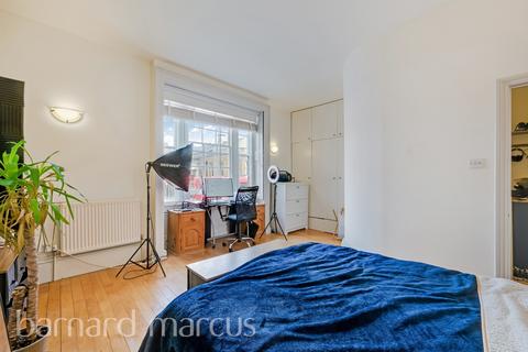 1 bedroom ground floor flat for sale, West Hill, London