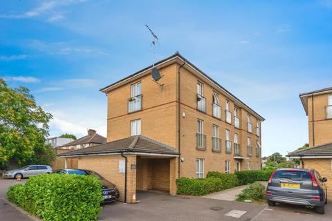 1 bedroom ground floor flat for sale, Champness Road, Barking