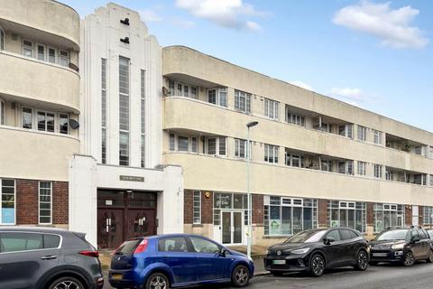 Stoke Abbott Road, Worthing, BN11