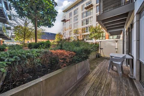 undefined, Longfield Avenue, LONDON