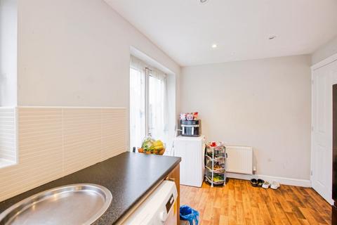 3 bedroom terraced house for sale, Pippin Court, Halifax