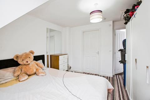 3 bedroom terraced house for sale, Pippin Court, Halifax