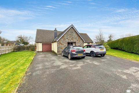 5 bedroom detached bungalow for sale, Green Meadow Close, East Williamston, Tenby