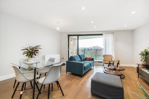 2 bedroom flat to rent, Kilburn High Road, London NW6
