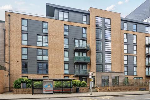2 bedroom flat to rent, Ealing Road,  Brentford,  TW8