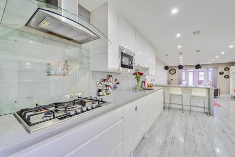4 bedroom terraced house for sale, Wyeth Close,  Taplow,  SL6