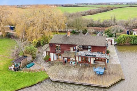 4 bedroom detached house for sale, Marsh Lane, Marsh, Aylesbury