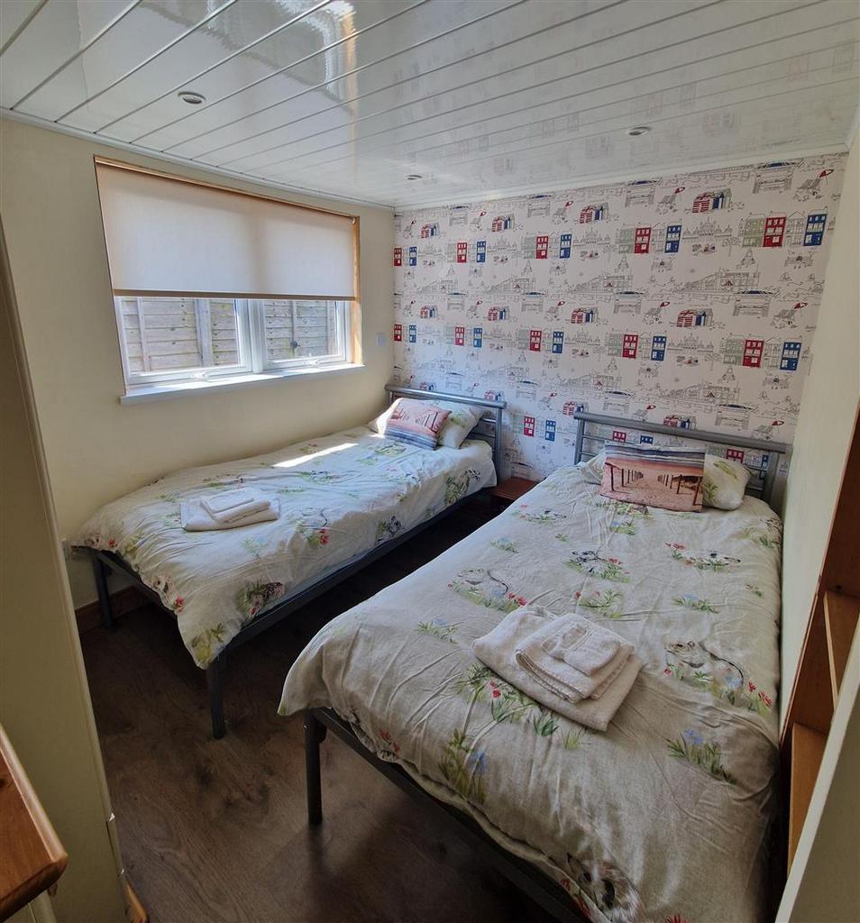 Bedroom 2.jpg