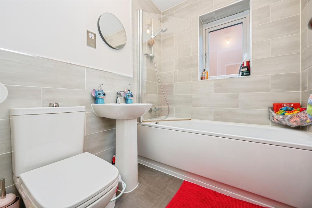 Family Bathroom: