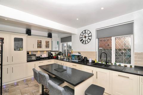 3 bedroom bungalow for sale, Bexhill Road, St. Leonards-On-Sea