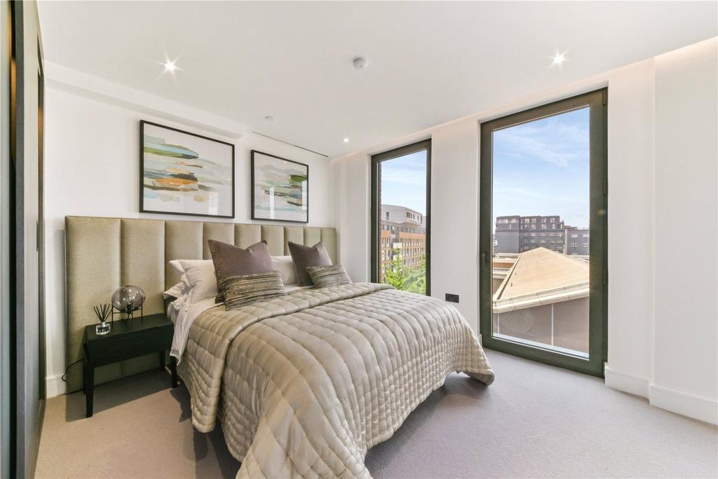 32 Walton Clark Hous