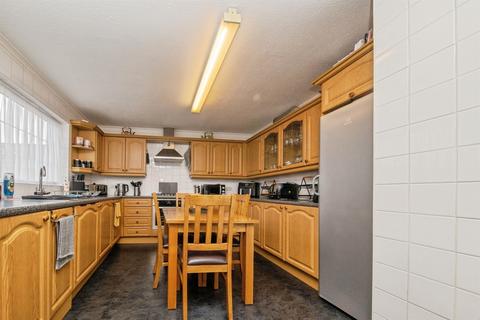 3 bedroom terraced house for sale, Stour View Close, Mistley, MANNINGTREE