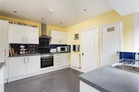 4 bedroom detached house for sale - View 4