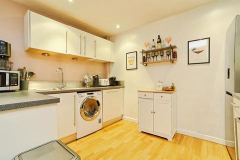 2 bedroom flat for sale, Gotts Road, Leeds