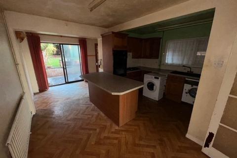 4 bedroom semi-detached house for sale, Avon Road, Melton Mowbray