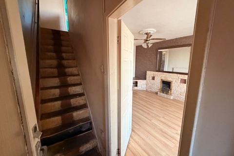 4 bedroom semi-detached house for sale, Avon Road, Melton Mowbray
