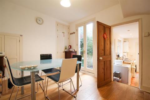 3 bedroom terraced house to rent, Norwich Street, Cambridge CB2