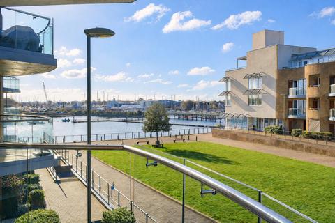 2 bedroom apartment for sale, Almansa Way, Lymington, SO41