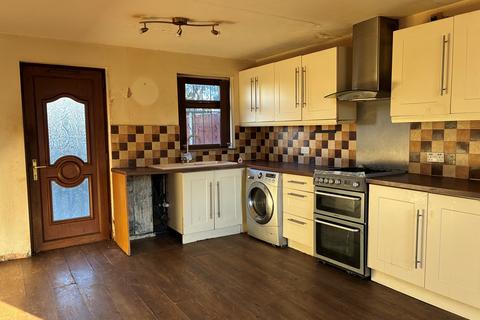 2 bedroom terraced house for sale, Nineveh Gardens, Leeds