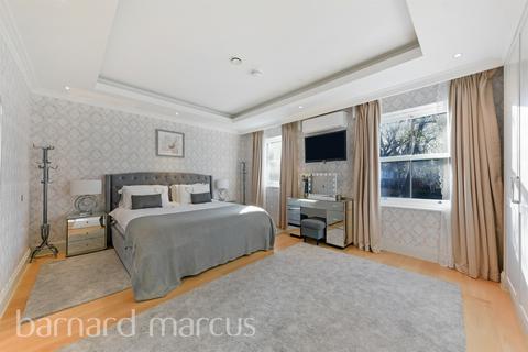 5 bedroom end of terrace house for sale, Palladian Gardens, London