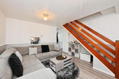 undefined, Wellesley, Harlow
