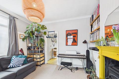 3 bedroom end of terrace house for sale, Water Lane, Matlock DE4