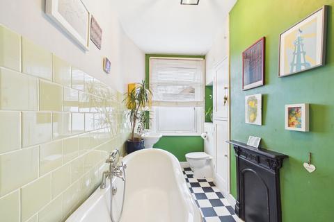 3 bedroom end of terrace house for sale, Water Lane, Matlock DE4