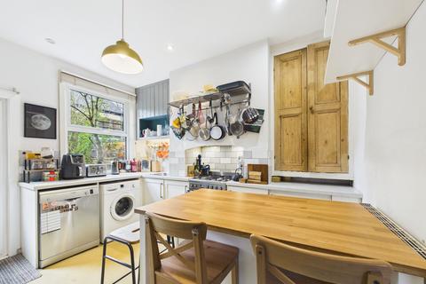 3 bedroom end of terrace house for sale, Water Lane, Matlock DE4