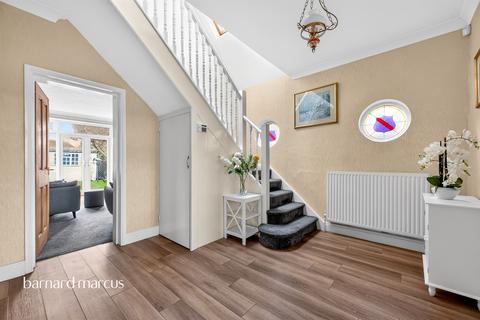 undefined, The Warren, Worcester Park