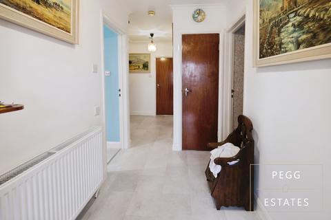 3 bedroom bungalow for sale, Brunel Avenue, Torquay