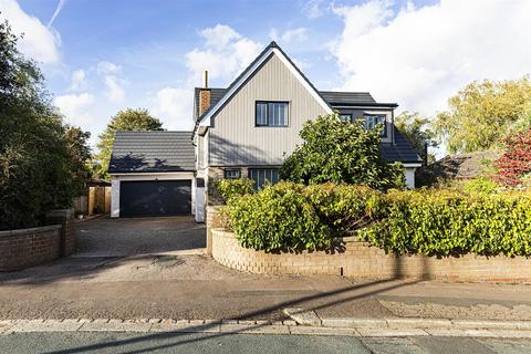 5 bedroom detached house for sale, Cumberland Avenue, Huddersfield
