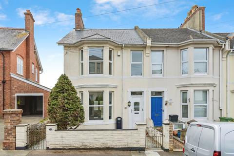 4 bedroom end of terrace house for sale, Shirburn Road, Torquay