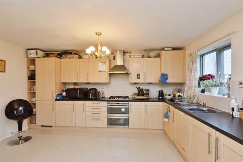 4 bedroom detached house for sale, Aran Court, Oakridge Park, Milton Keynes