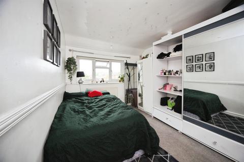 undefined, Sundon Park Road, Luton