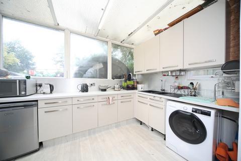 undefined, Sundon Park Road, Luton