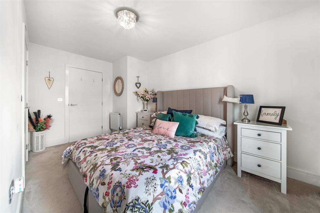 3. 5 Winter Close - Interior-19.jpg